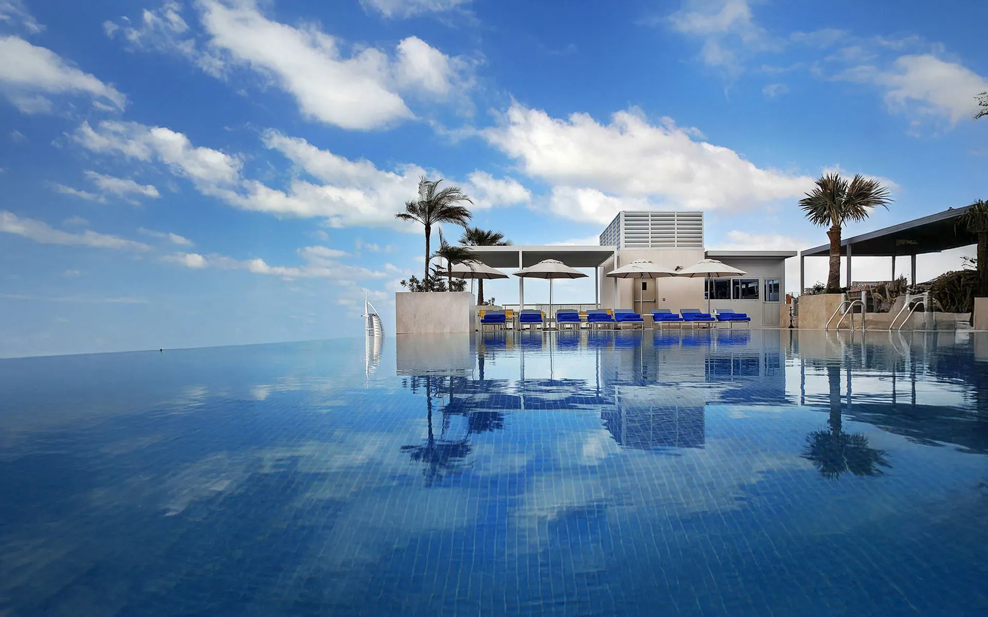 Grand Cosmopolitan Hotel